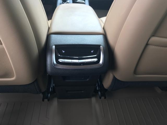 2023 Cadillac XT6 Vehicle Photo in GREEN BAY, WI 54303-3330