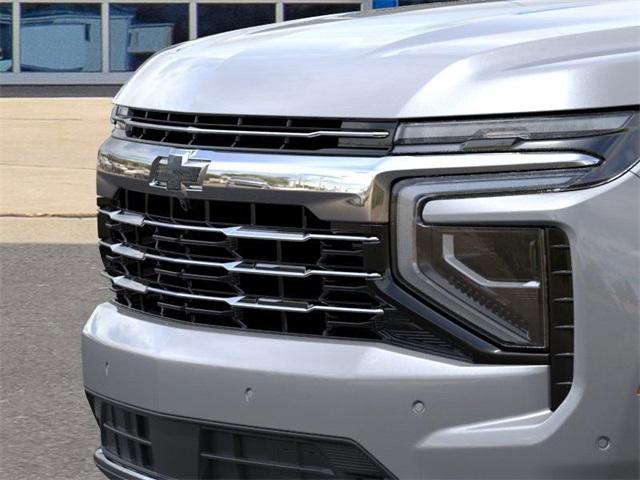 2025 Chevrolet Suburban Vehicle Photo in ENGLEWOOD, CO 80113-6708
