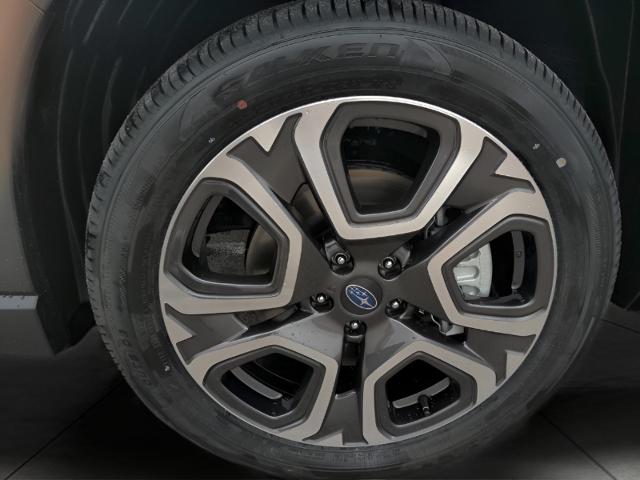 2025 Subaru Ascent Vehicle Photo in Green Bay, WI 54304