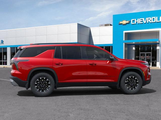 2025 Chevrolet Traverse Vehicle Photo in MOON TOWNSHIP, PA 15108-2571