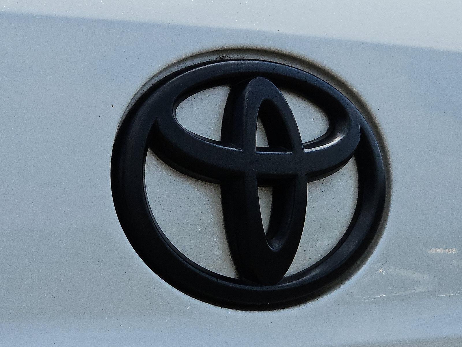 2021 Toyota Highlander Vehicle Photo in Trevose, PA 19053