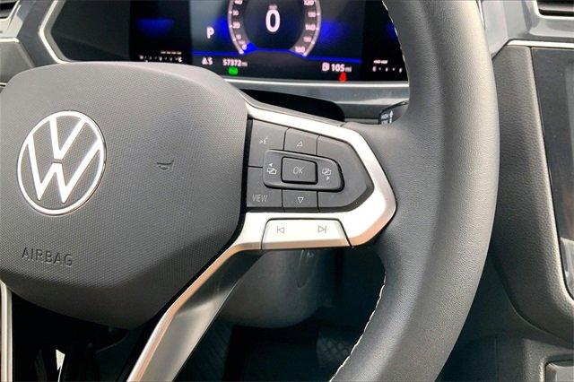 2022 Volkswagen Tiguan Vehicle Photo in KANSAS CITY, MO 64114-4502