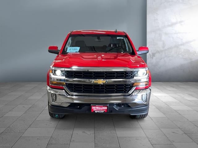 Used 2018 Chevrolet Silverado 1500 LT with VIN 3GCUKREC8JG320747 for sale in Iowa City, IA