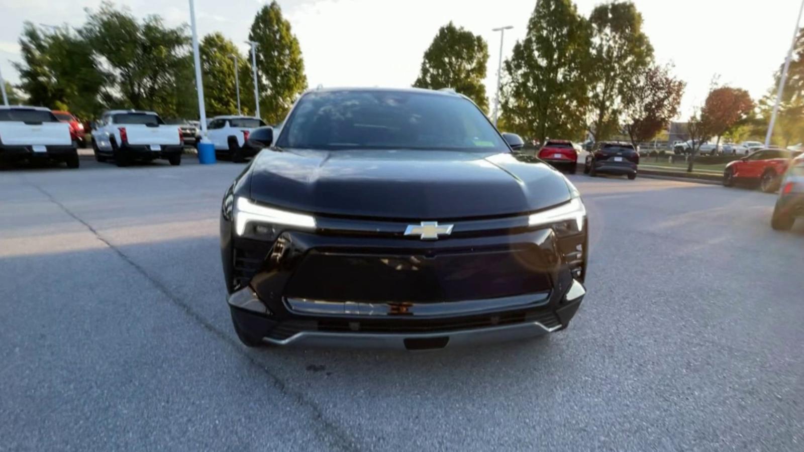 2025 Chevrolet Blazer EV Vehicle Photo in BENTONVILLE, AR 72712-4322