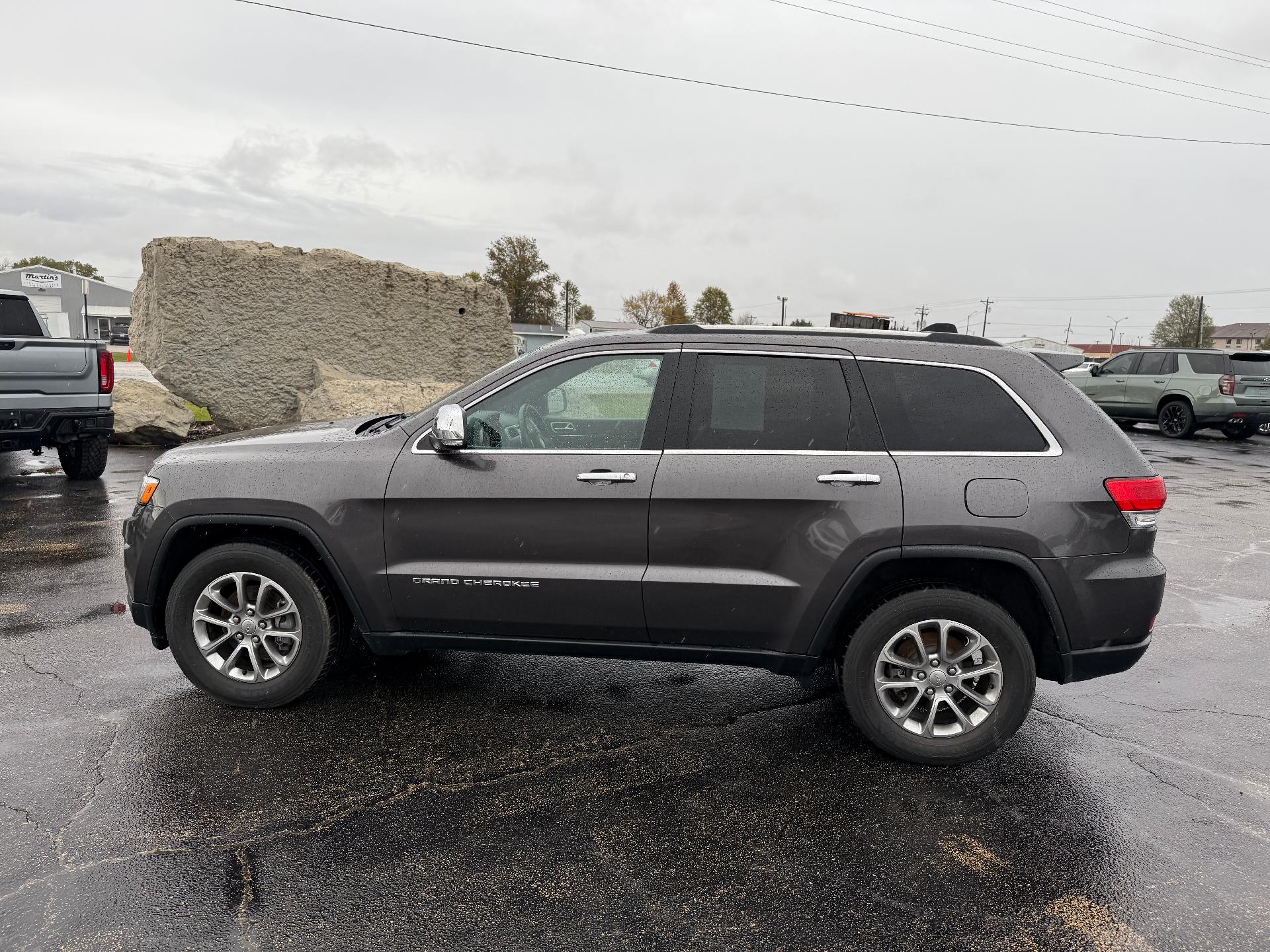 Used 2015 Jeep Grand Cherokee Limited with VIN 1C4RJFBG0FC733061 for sale in Salem, IL