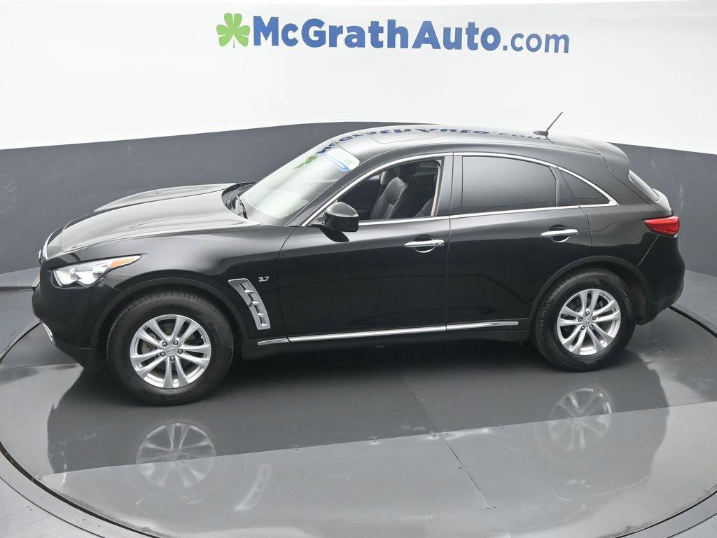 2017 INFINITI QX70 Vehicle Photo in Marion, IA 52302