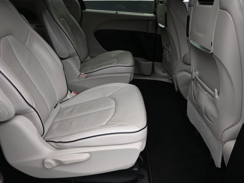 2018 Chrysler Pacifica Vehicle Photo in Marion, IA 52302