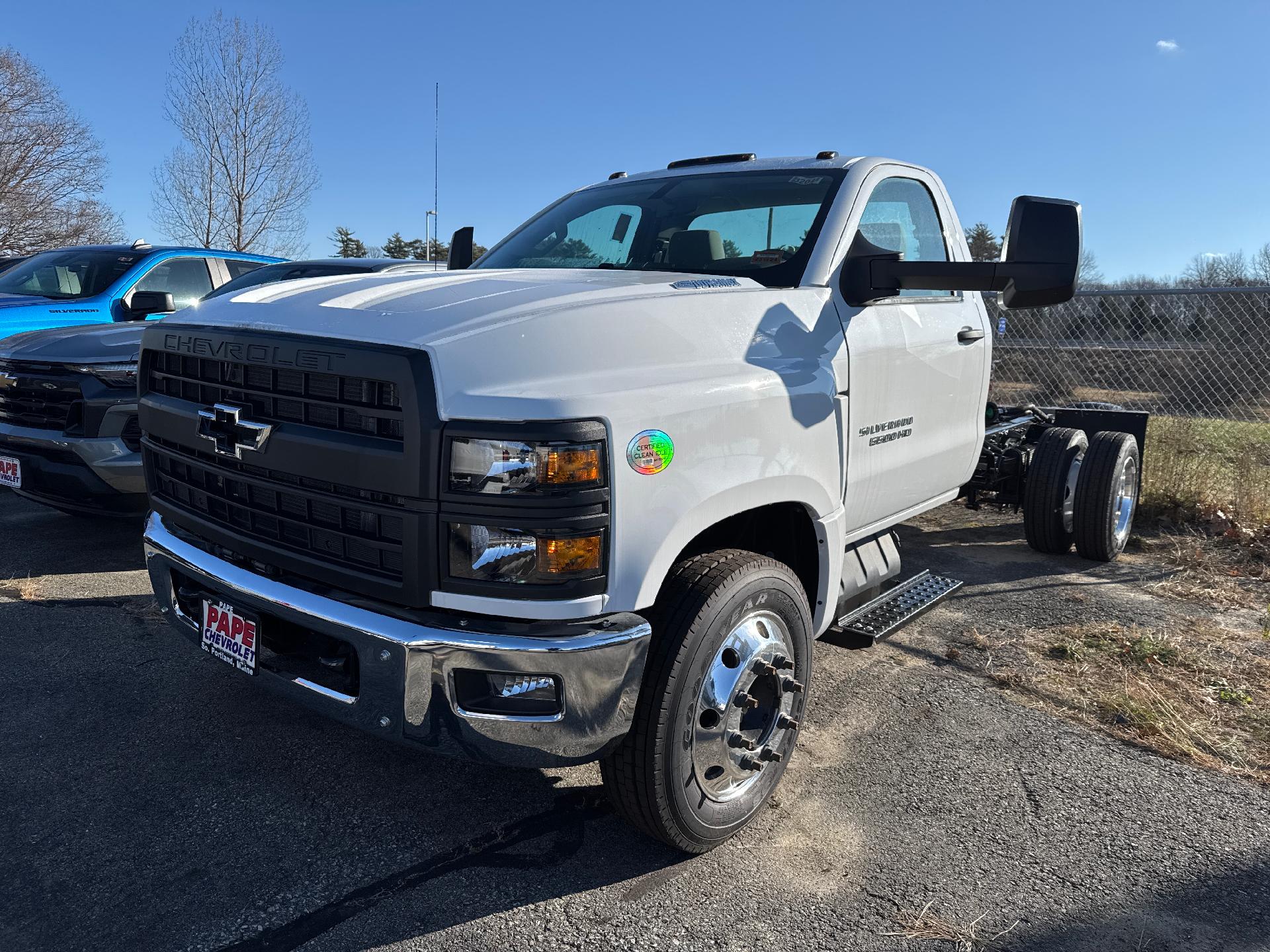 2023 Chevrolet Silverado 5500 HD Vehicle Photo in SOUTH PORTLAND, ME 04106-1997