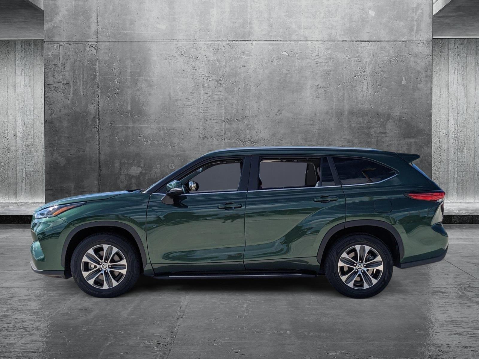 2023 Toyota Highlander Vehicle Photo in Davie, FL 33331