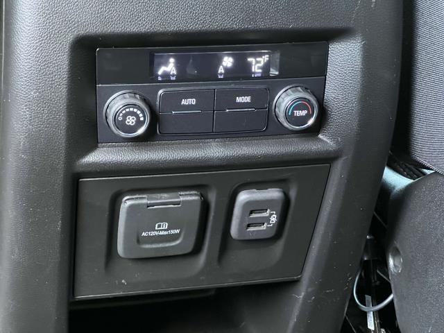 2022 Chevrolet Traverse Vehicle Photo in Roslyn, NY 11576