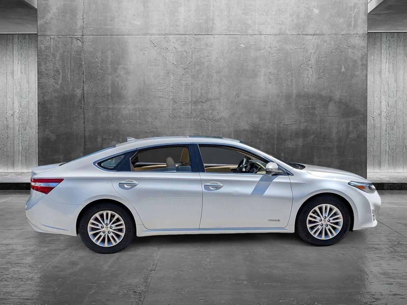 2014 Toyota Avalon Hybrid Vehicle Photo in West Palm Beach, FL 33417