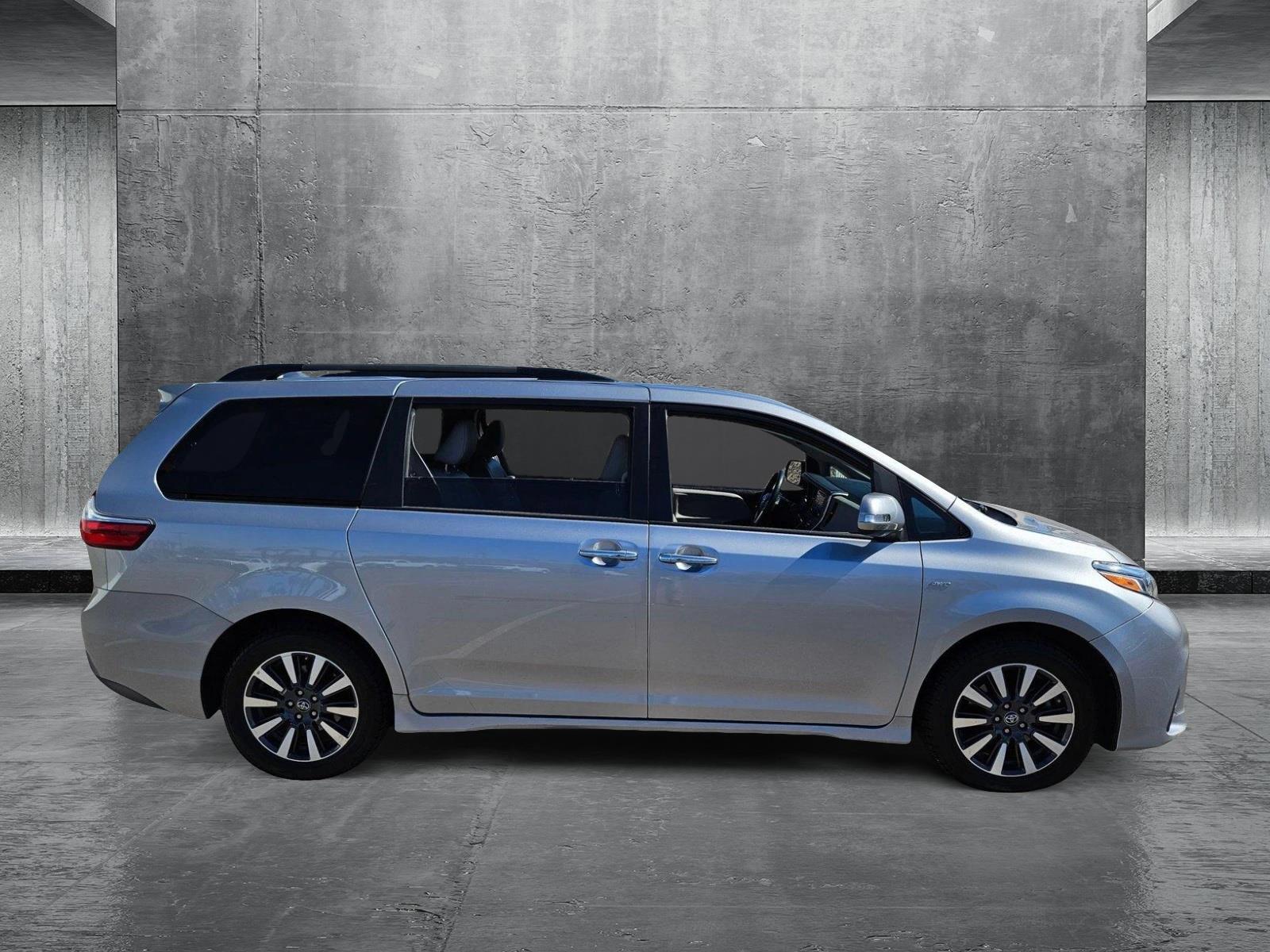 2018 Toyota Sienna Vehicle Photo in HENDERSON, NV 89014-6702