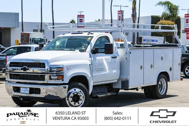 2023 Chevrolet Silverado Chassis Cab Vehicle Photo in VENTURA, CA 93003-8585