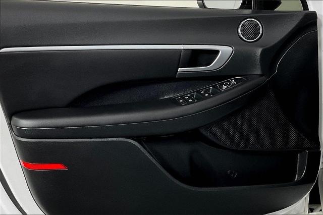 2024 Hyundai SONATA Hybrid Vehicle Photo in Tulsa, OK 74129