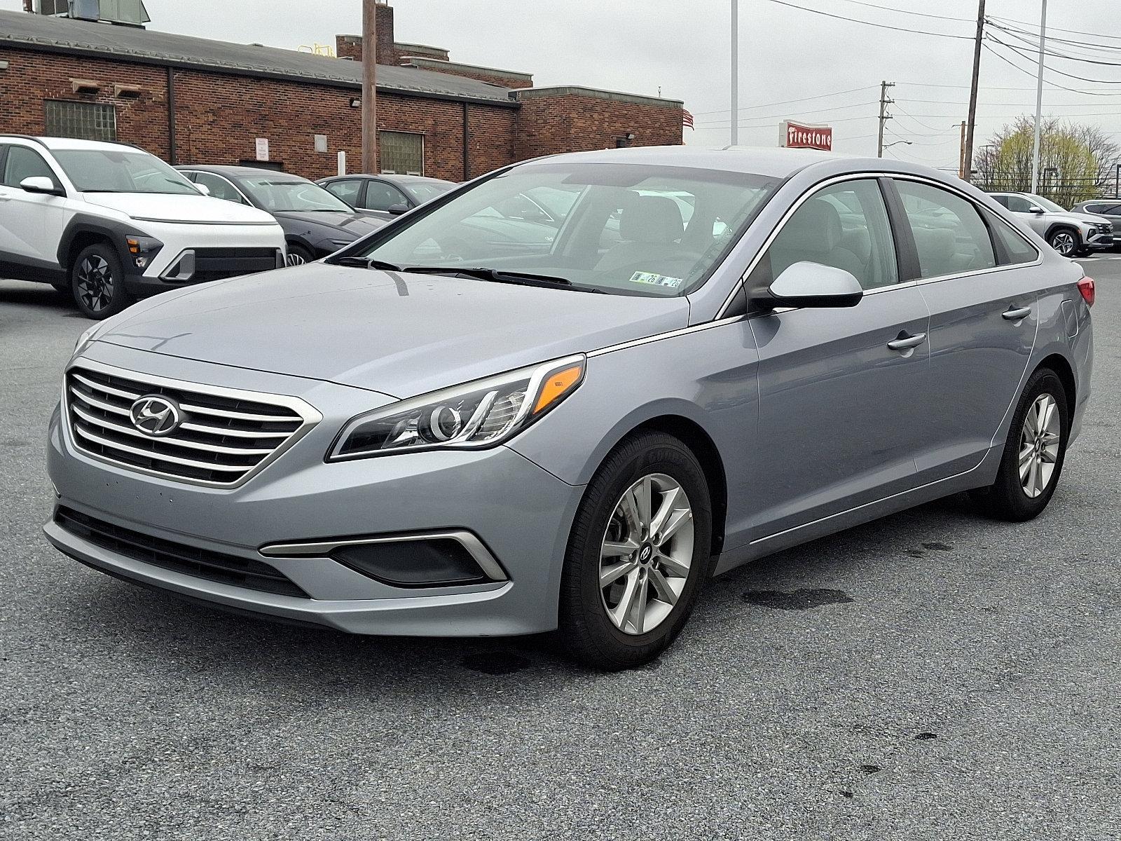 2016 Hyundai SONATA Vehicle Photo in Harrisburg, PA 17111