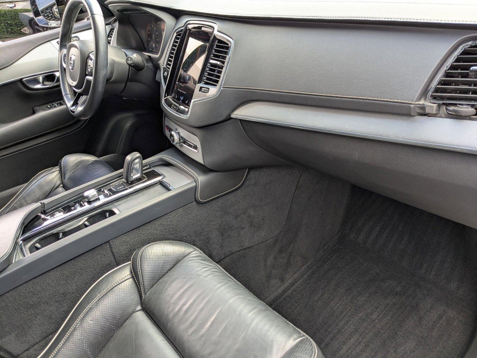 2021 Volvo XC90 Vehicle Photo in Miami, FL 33015