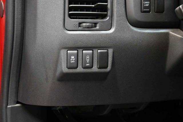 2015 Nissan Titan Vehicle Photo in DALLAS, TX 75235