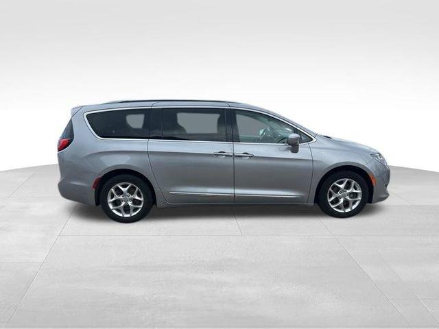 2018 Chrysler Pacifica Vehicle Photo in MEDINA, OH 44256-9631