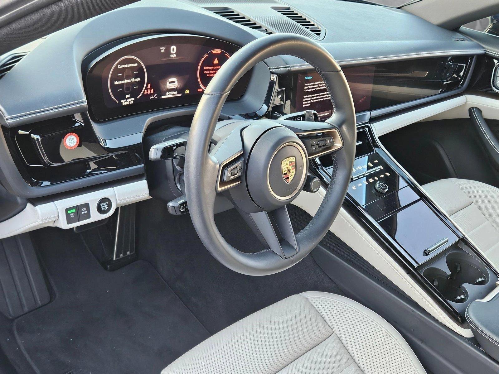 2024 Porsche Panamera Vehicle Photo in Pembroke Pines , FL 33027
