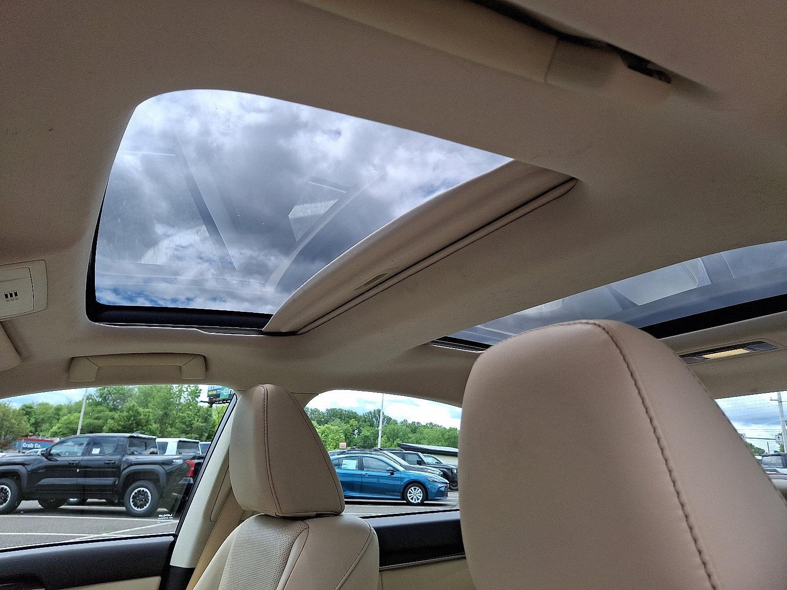 2017 Lexus ES 350 Vehicle Photo in Trevose, PA 19053
