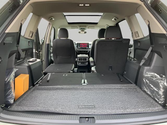 2025 Volkswagen Atlas Vehicle Photo in Oshkosh, WI 54904