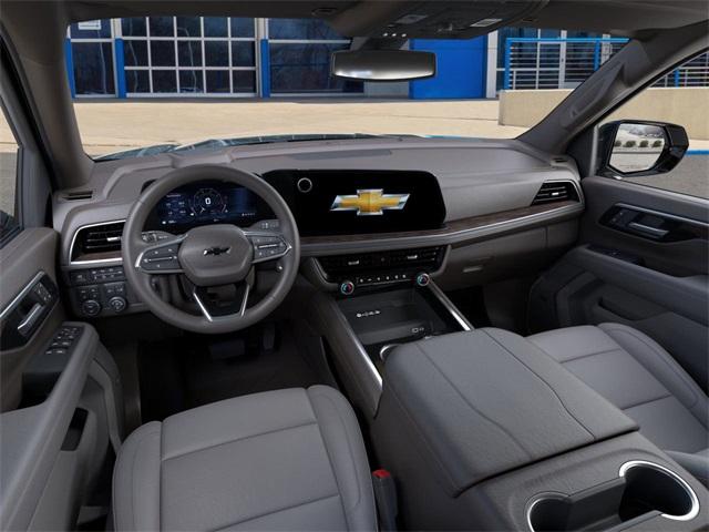 2025 Chevrolet Suburban Vehicle Photo in ENGLEWOOD, CO 80113-6708