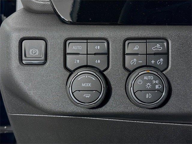 2025 Chevrolet Silverado 2500 HD Vehicle Photo in PUYALLUP, WA 98371-4149