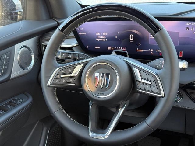 2025 Buick Enclave Vehicle Photo in COLUMBIA, MO 65203-3903