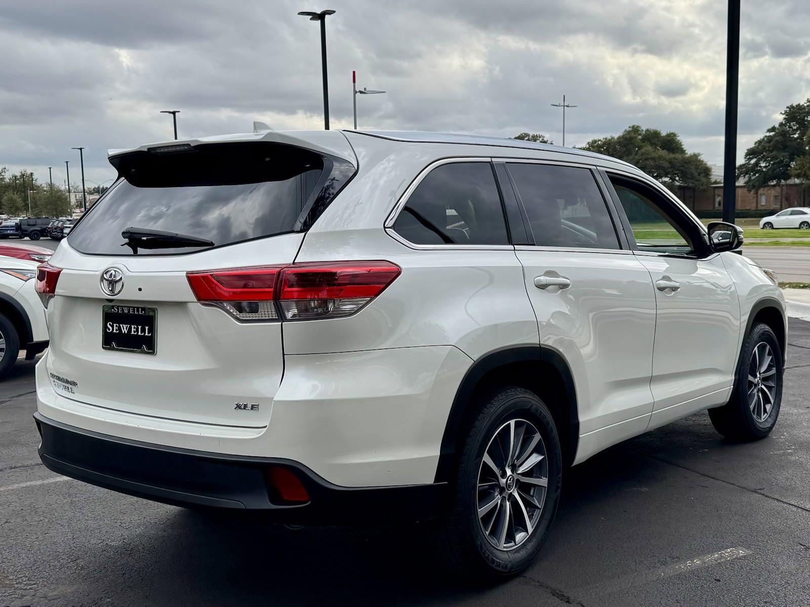 2018 Toyota Highlander Vehicle Photo in DALLAS, TX 75209-3016