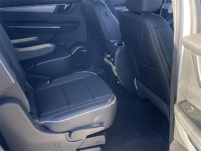 2025 Buick Enclave Vehicle Photo in GOODYEAR, AZ 85338-1310