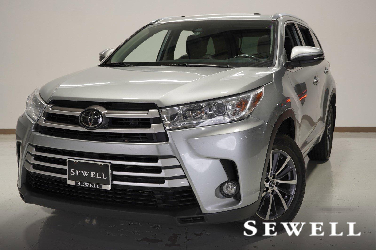 2018 Toyota Highlander Vehicle Photo in GRAPEVINE, TX 76051