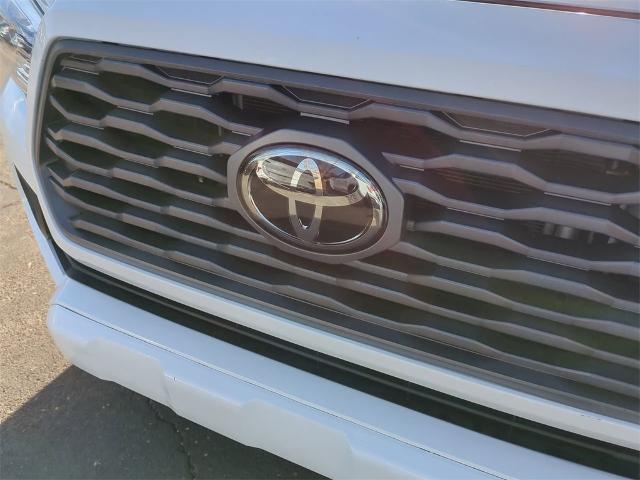 2022 Toyota Tacoma 2WD Vehicle Photo in GOODYEAR, AZ 85338-1310