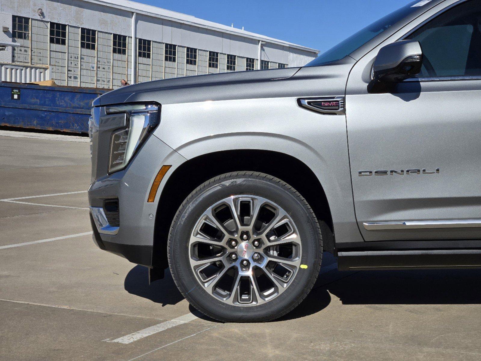 2025 GMC Yukon Vehicle Photo in DALLAS, TX 75209-3016