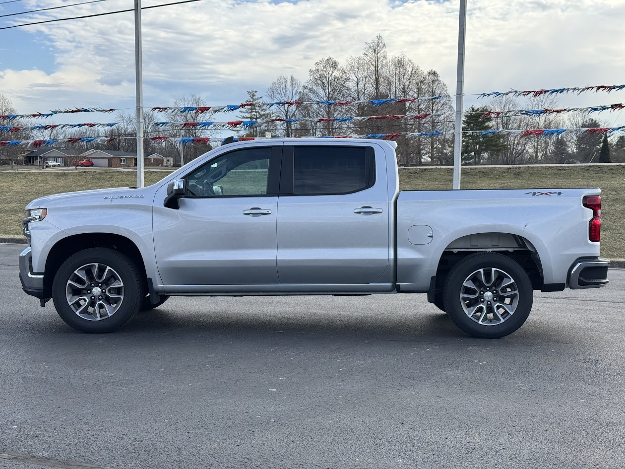 2022 Chevrolet Silverado 1500 LTD Vehicle Photo in BOONVILLE, IN 47601-9633