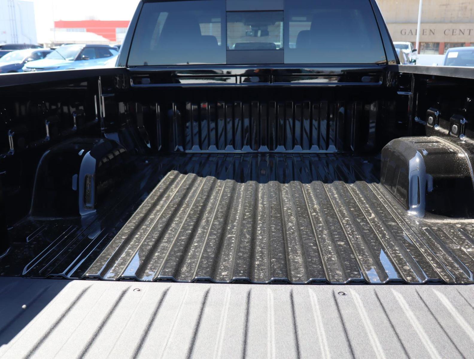 2025 Chevrolet Silverado 1500 Vehicle Photo in LOS ANGELES, CA 90007-3794