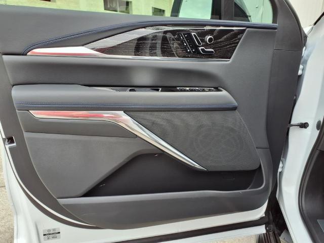 2025 Cadillac Escalade IQ Vehicle Photo in Tampa, FL 33612