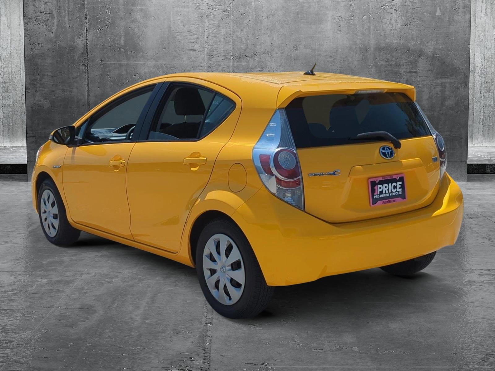 2014 Toyota Prius c Vehicle Photo in Ft. Myers, FL 33907