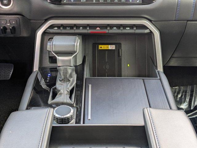 2022 Toyota Tundra 4WD Vehicle Photo in BRUNSWICK, GA 31525-1881
