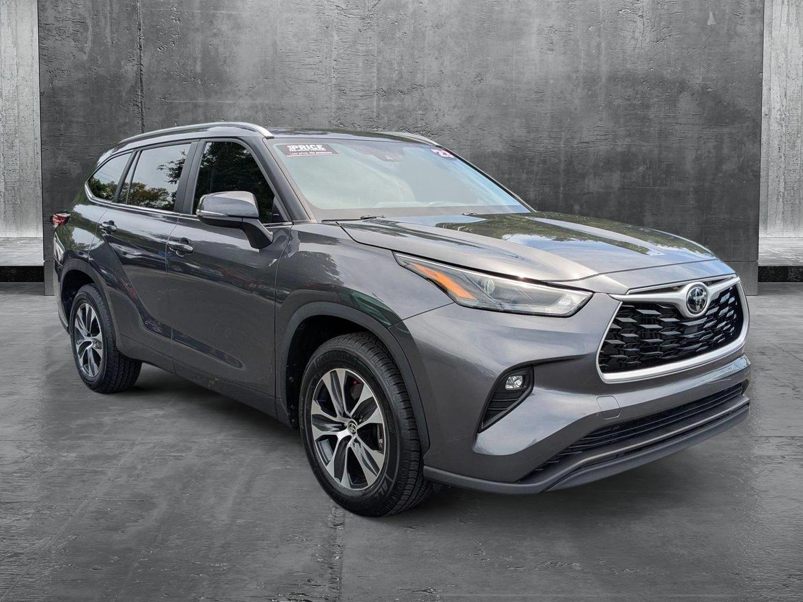2023 Toyota Highlander Vehicle Photo in Panama City, FL 32401