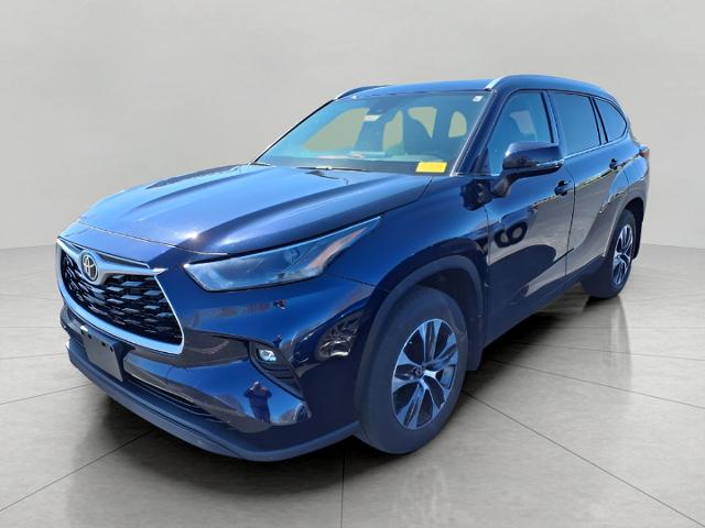 2022 Toyota Highlander Vehicle Photo in Oshkosh, WI 54904