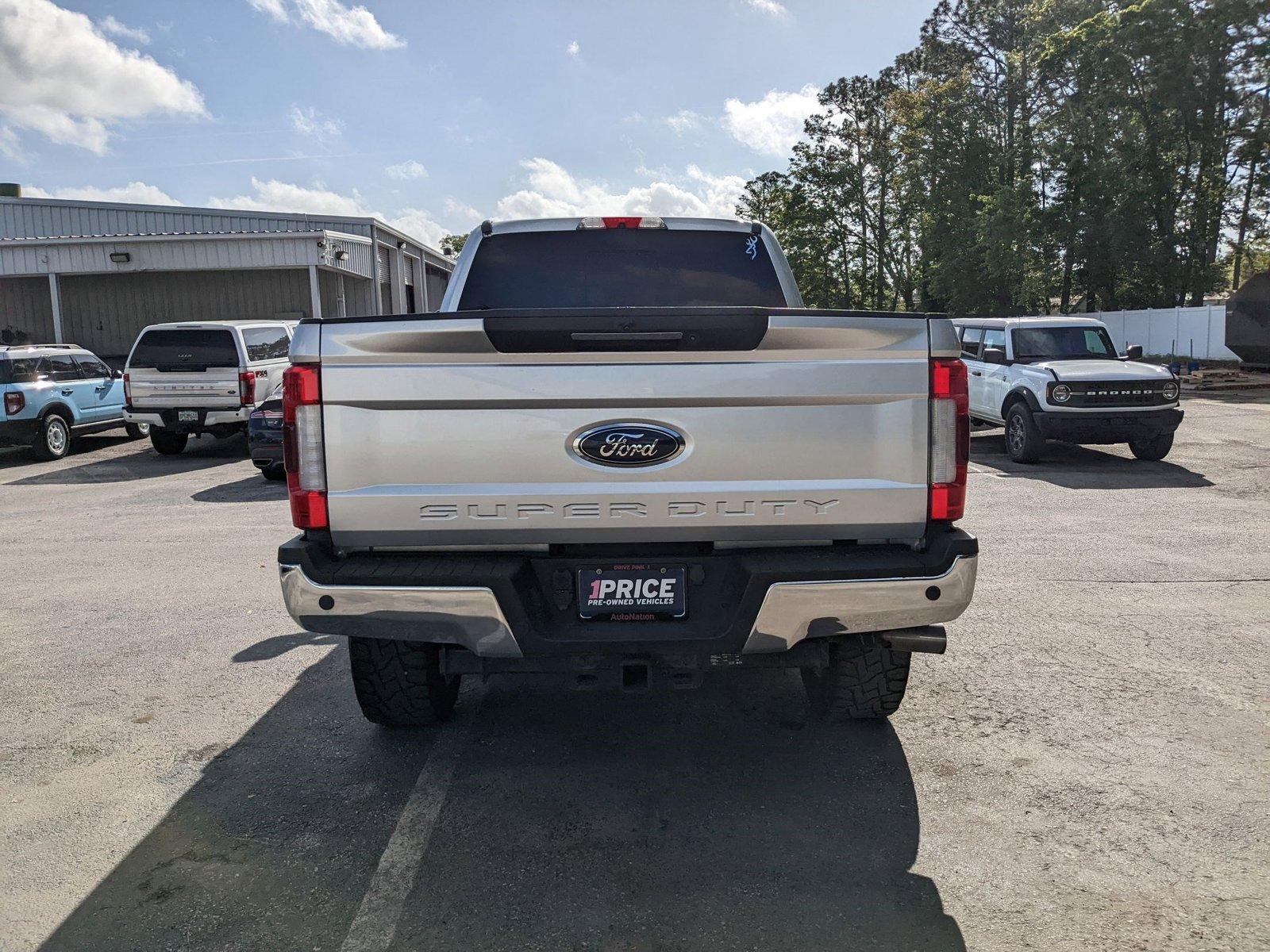 2019 Ford Super Duty F-350 SRW Vehicle Photo in Jacksonville, FL 32256
