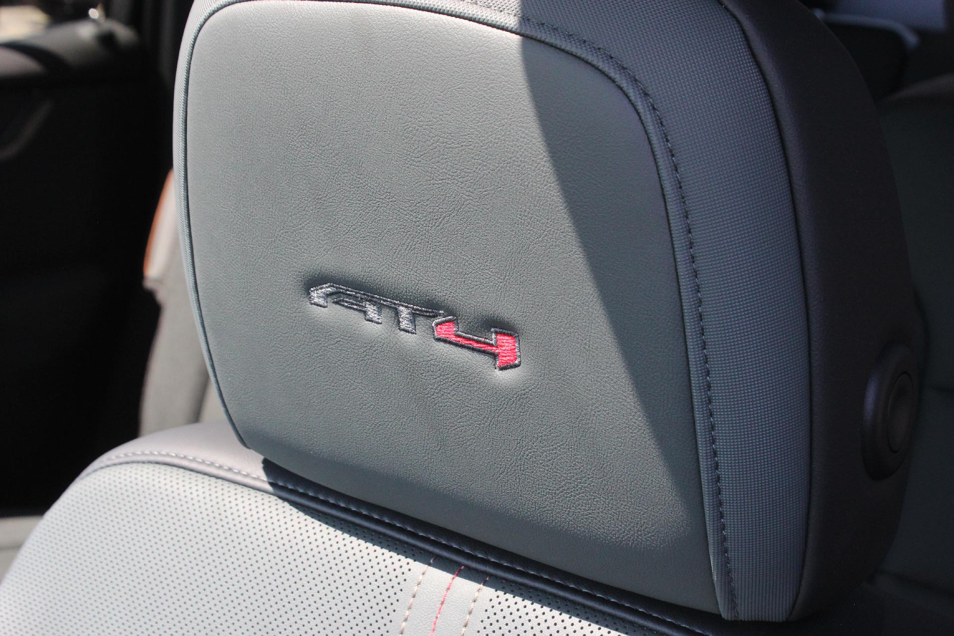 2025 GMC Acadia Vehicle Photo in AURORA, CO 80012-4011