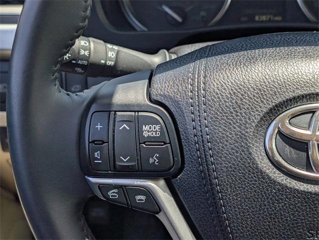2016 Toyota Highlander Hybrid Vehicle Photo in AURORA, CO 80012-4011