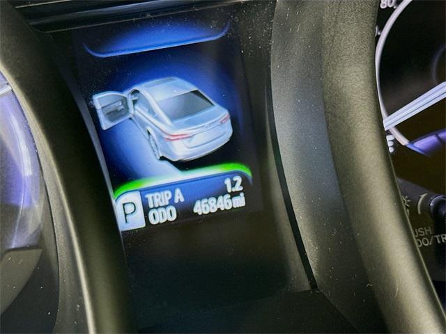 2015 Toyota Avalon Hybrid Vehicle Photo in Everett, WA 98204