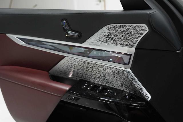 2023 BMW 760i xDrive Vehicle Photo in GRAPEVINE, TX 76051