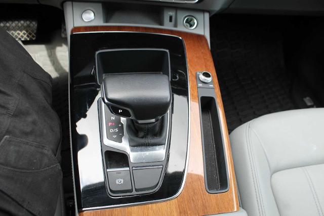 2022 Audi Q5 Vehicle Photo in HOUSTON, TX 77090