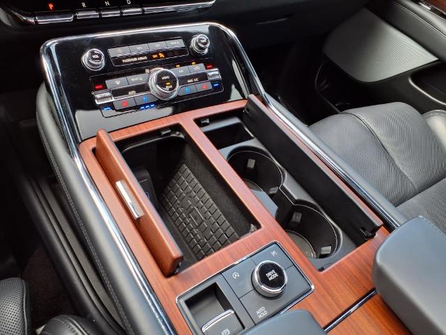 2023 Lincoln Navigator L Vehicle Photo in Tampa, FL 33612