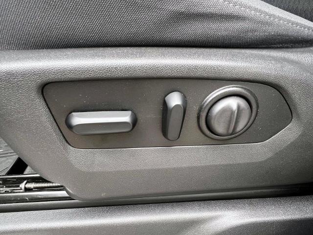 2021 Chevrolet Silverado 1500 Vehicle Photo in Roslyn, NY 11576