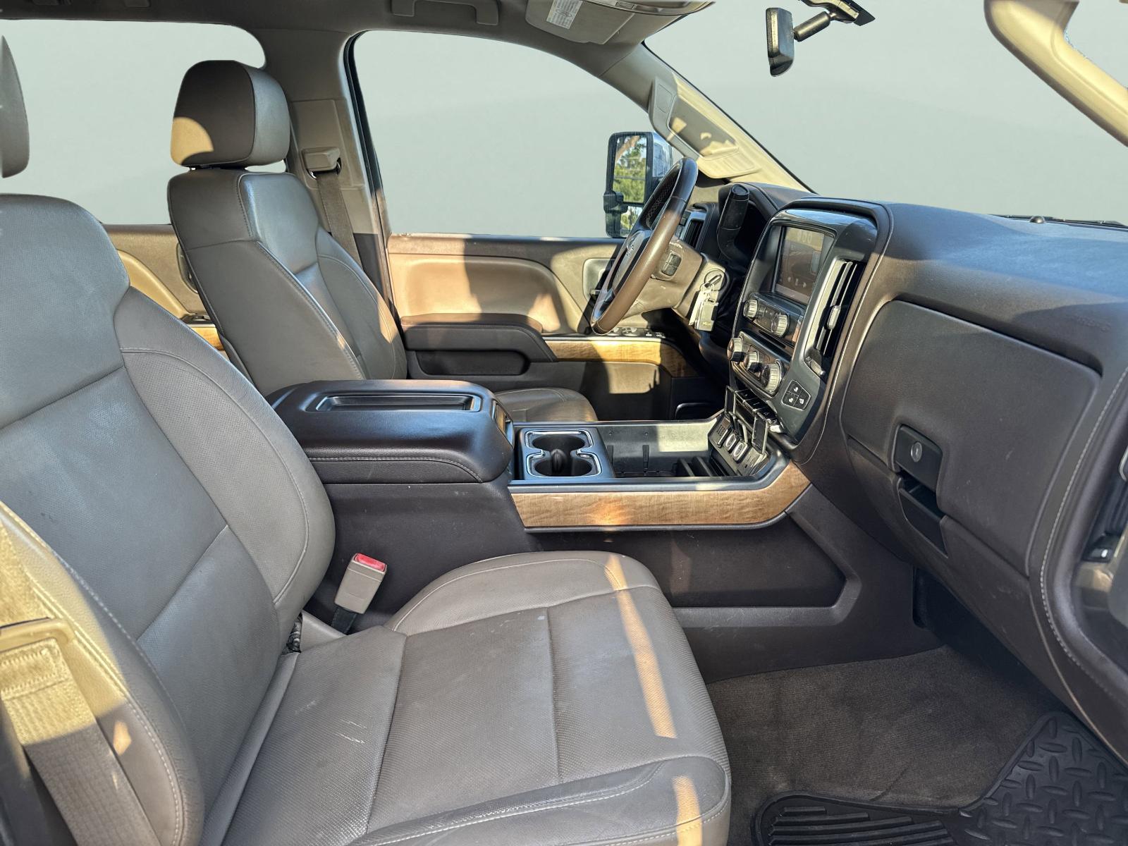 2015 Chevrolet Silverado 3500 HD Vehicle Photo in GEORGETOWN, TX 78626-7508