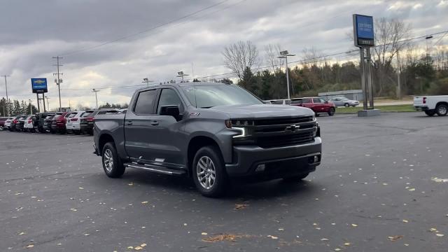 Used 2021 Chevrolet Silverado 1500 RST with VIN 1GCUYEEDXMZ412592 for sale in Ludington, MI